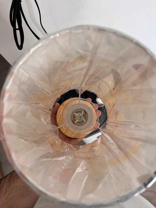 Lampi de noptiera cu sensor in 3 trepte si porturi USB pentru telefon