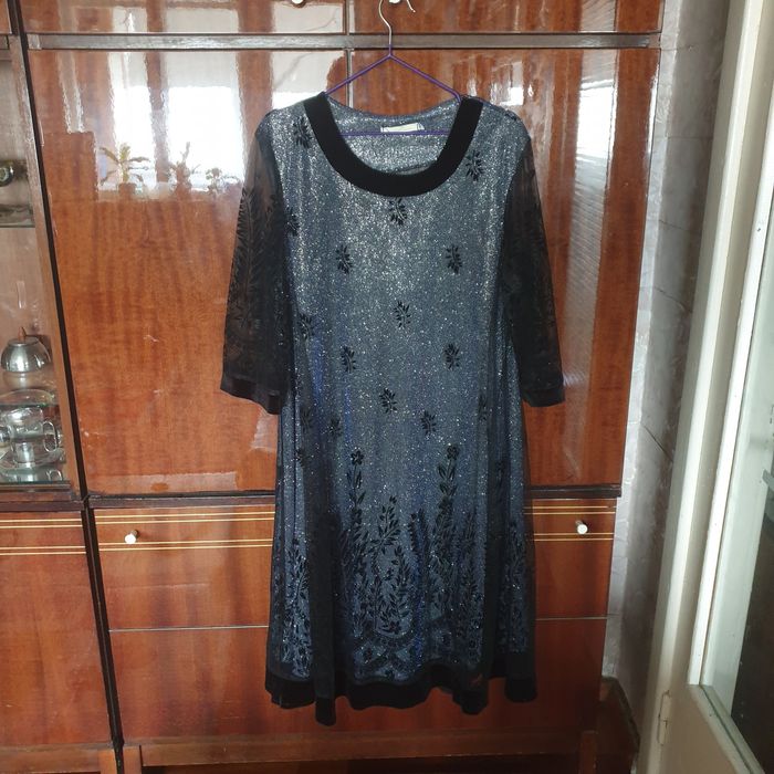 Вечерней женский платье