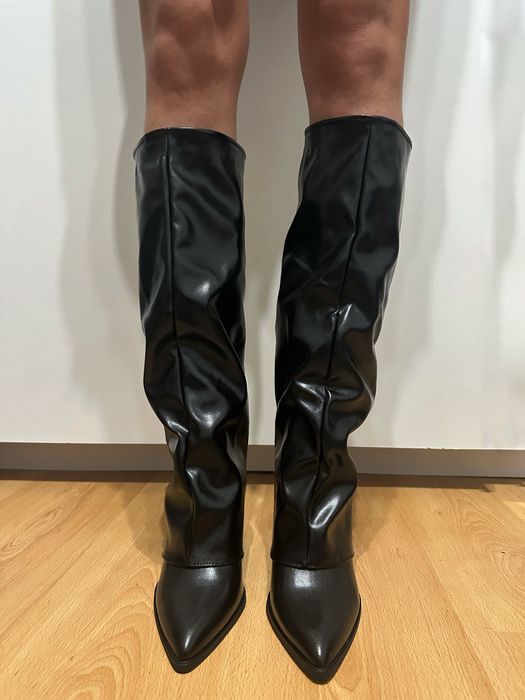 Дамски кожени ботуши