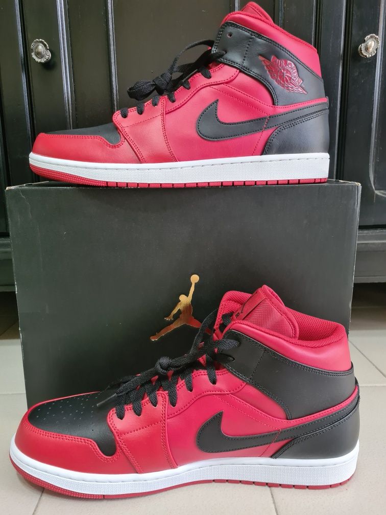Маратонки /Кецове / NIKE AIR JORDAN 1 MID номер 49,5 и 50,5