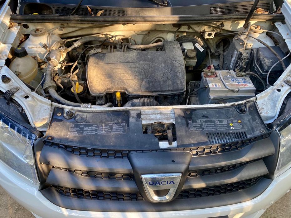Dacia Logan / AC / usor avariat /
