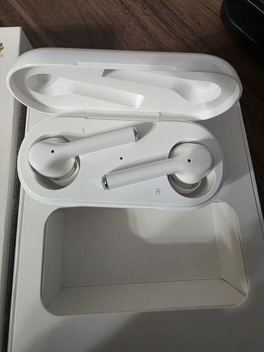 Безжички слушалки wireless Huawei FreeBuds 3i