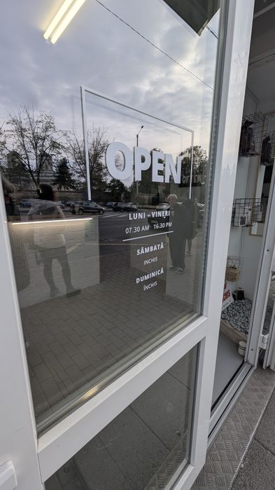 Cafenea cu vad comercial mare!  DE VÂNZARE!