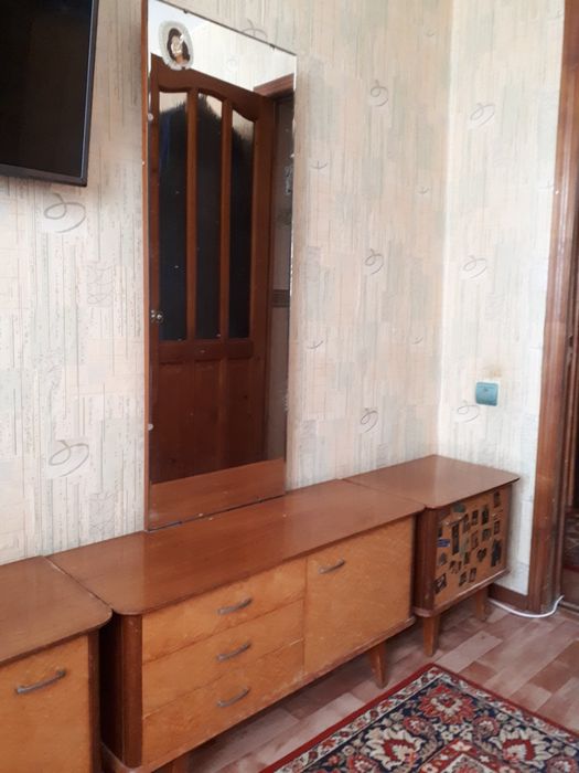 Шкаф и тумбочки за 10.000