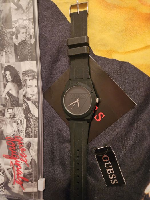 Оригинален часовник Guess