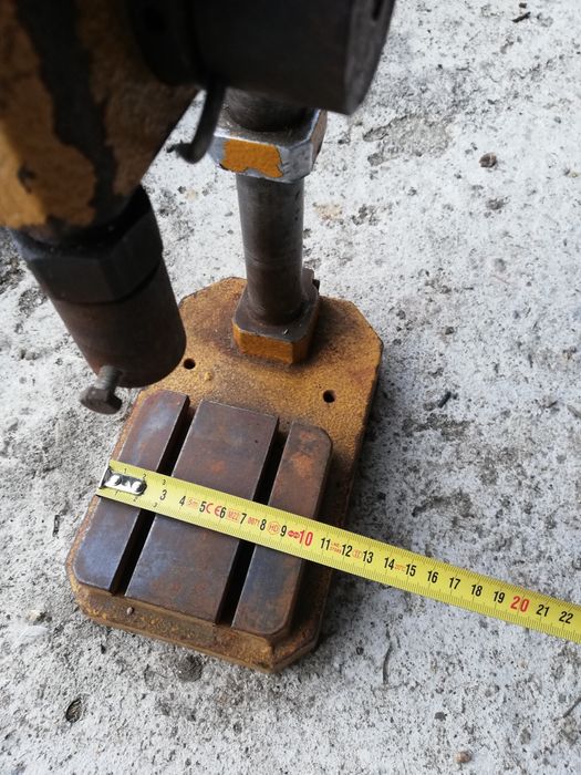 Presa mecanica manuala