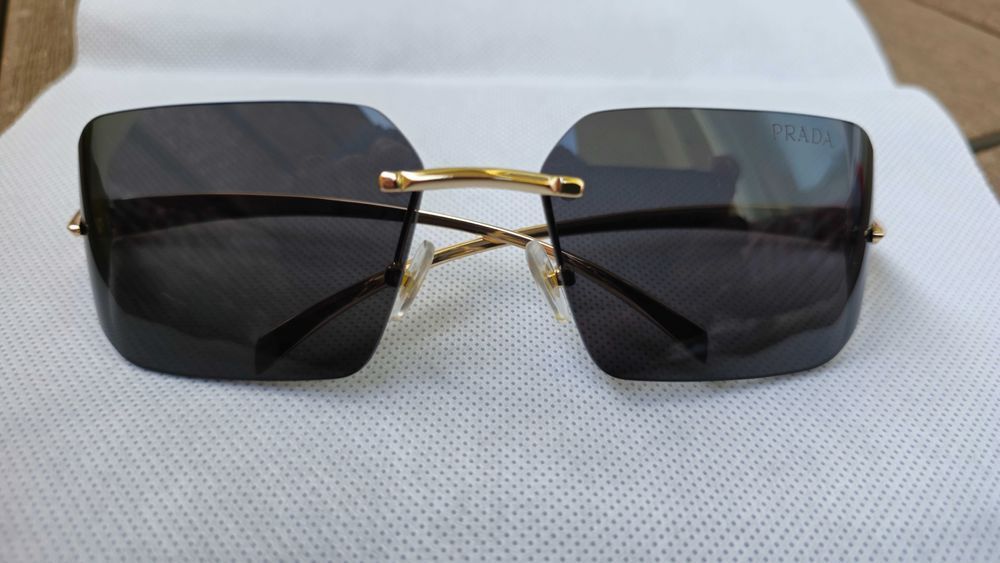 Ochelari de soare Prda lentila neagra rama aurie