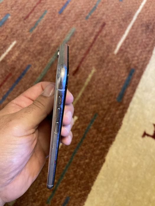 Vand telefon Iphone X defect numai porneste