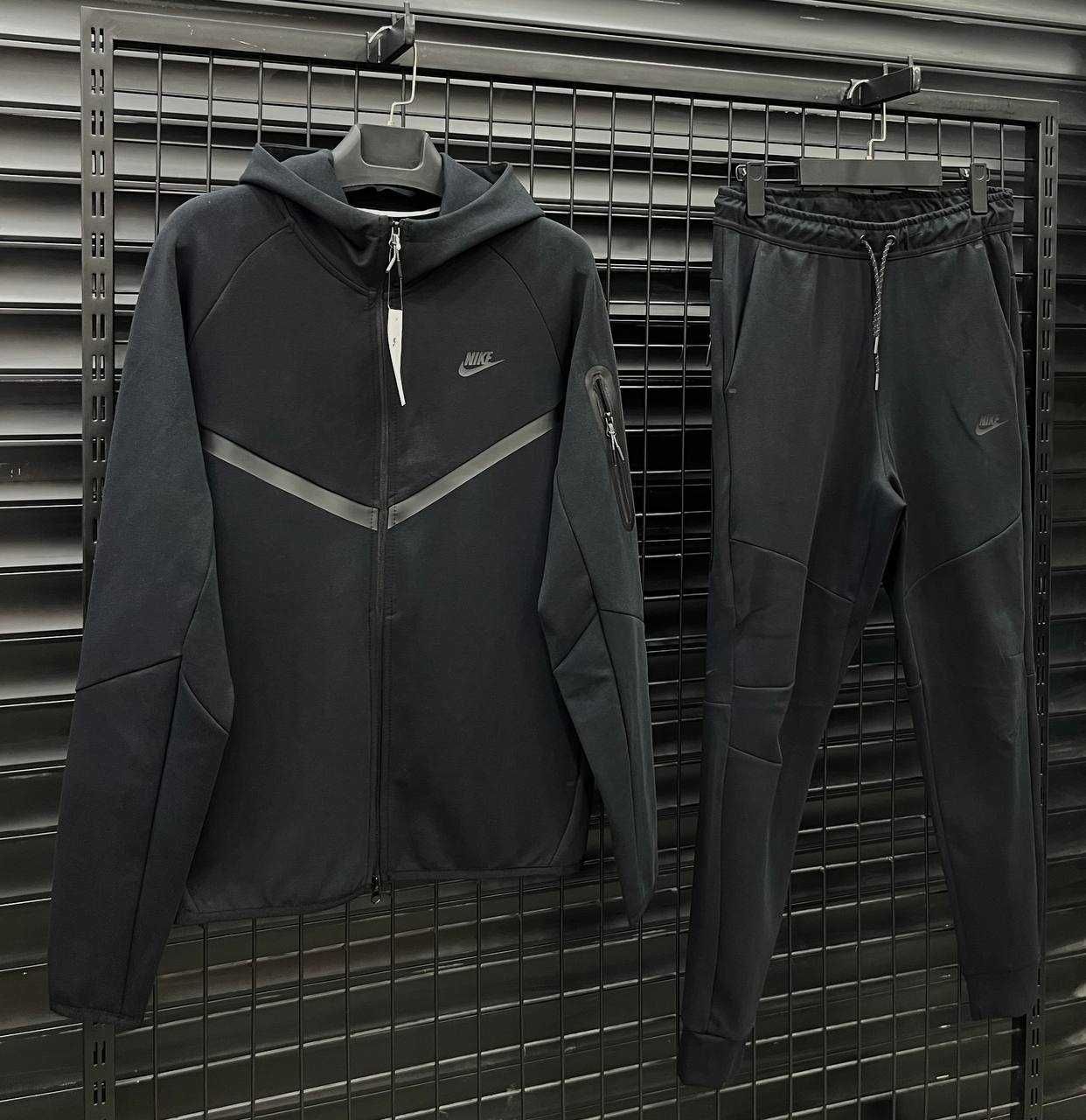 Мъжки Екипи Nike Tech (Висок Клас)