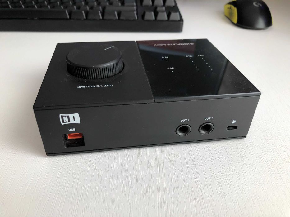 Звуковая карта Komplete Audio 2