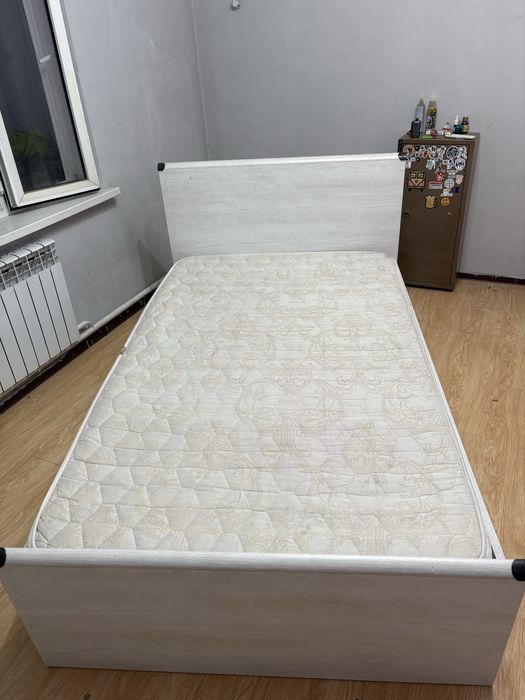 Кровать полуторка
