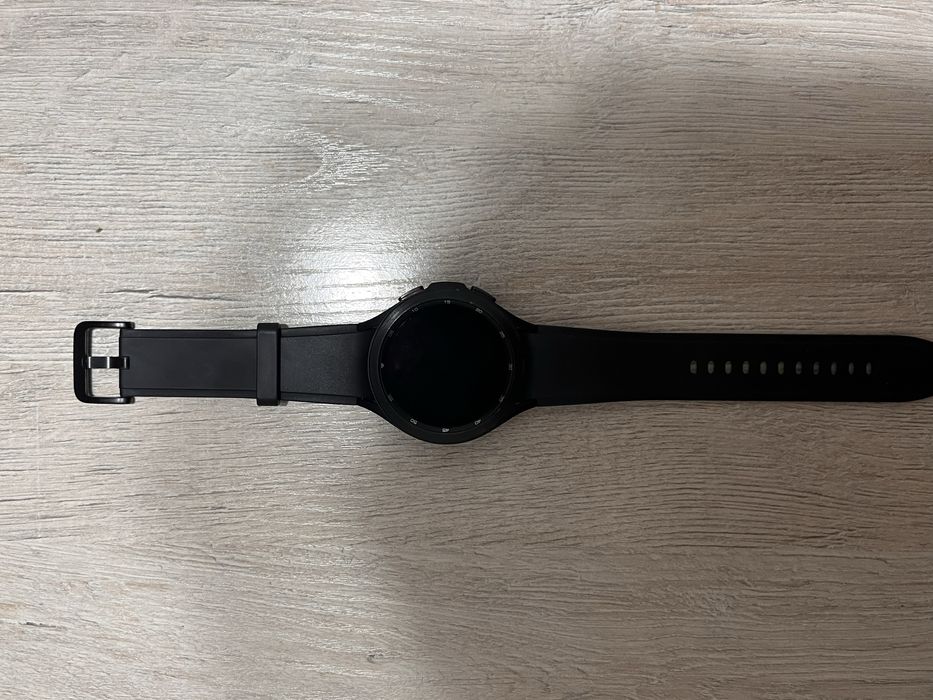 Смарт-часы Samsung Galaxy Watch 4 Classic