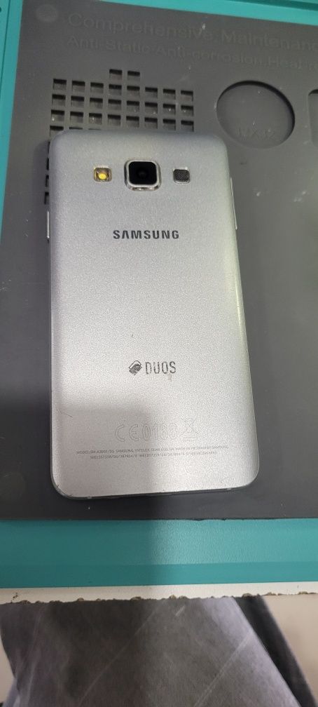 Samsung a3 16gb в отличном состоянии