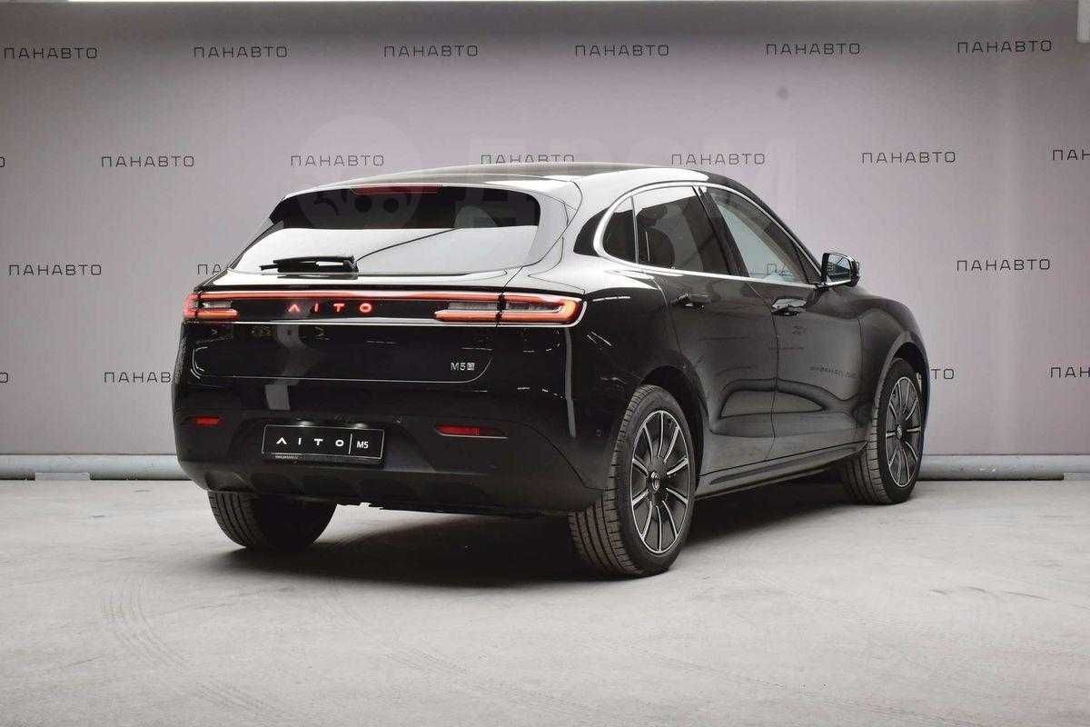 Кроссовер гибрид Aito M5