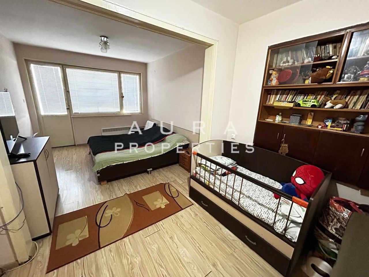Продава се Двустаен апартамент в Разград, Център - 73 кв.м за 1293 €/кв.м - Снимка #3