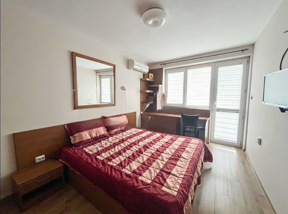 Дава се под наем Тристаен апартамент в Бургас, Център - 85 кв.м за 765 € - Снимка #6