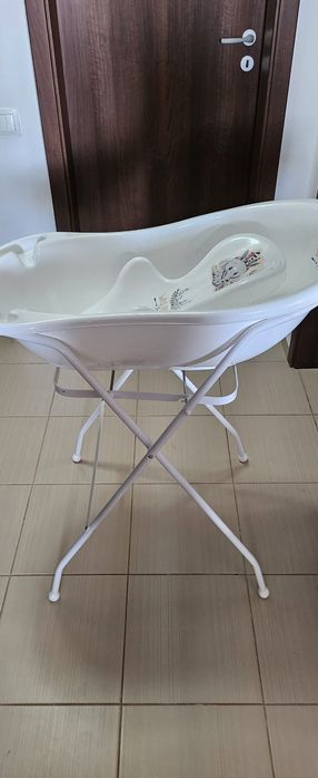 Cadita cu scaun și suport