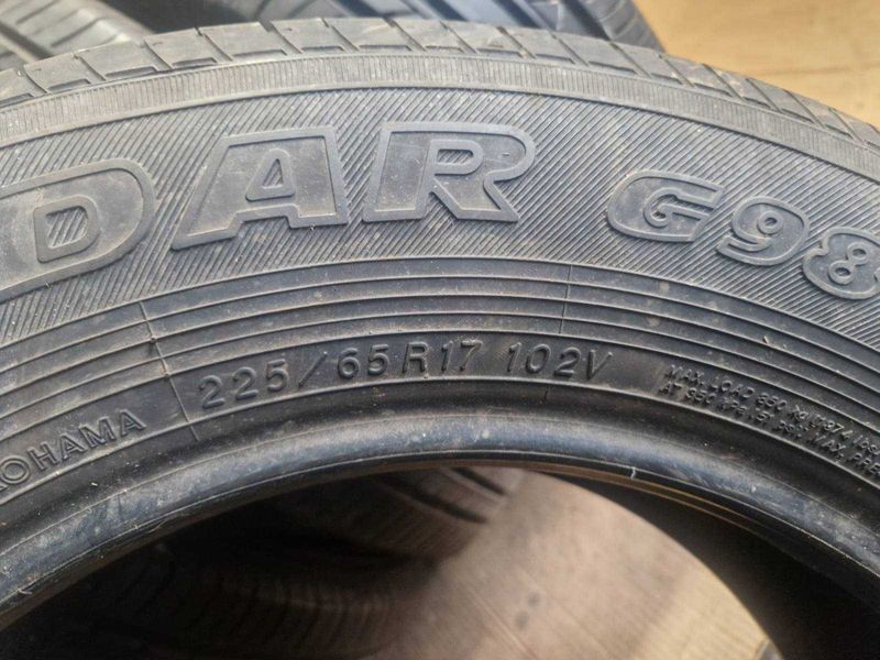4 Yokohama R17 225/65
летни гуми DOT2718