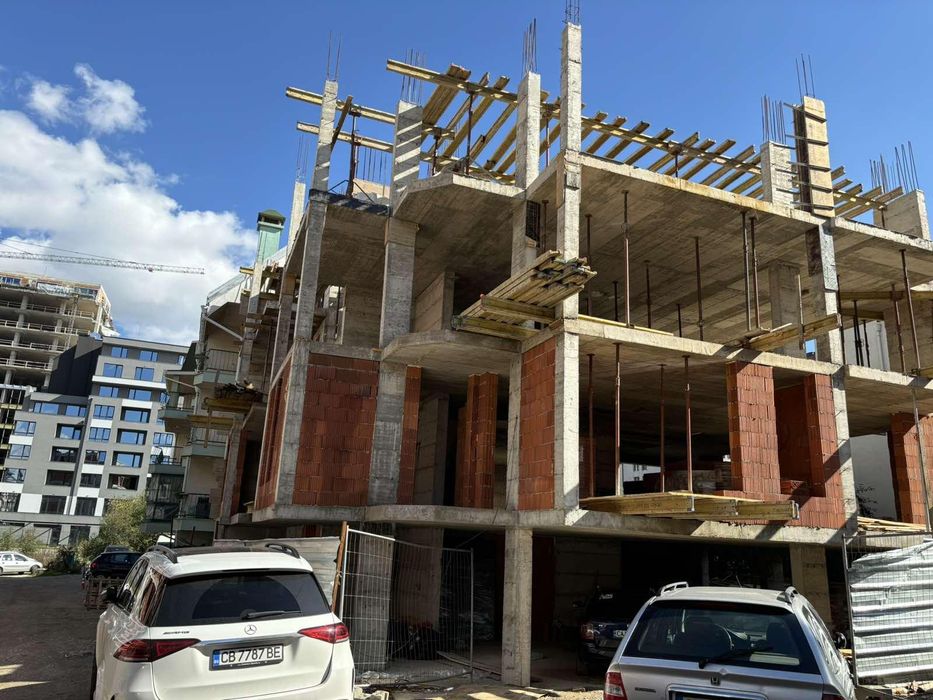 Четиристаен апартамент за продажба в ж.к. Кръстова вада, 2081365