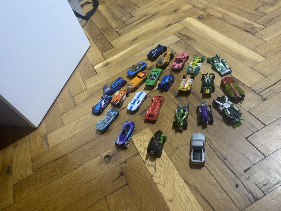 Hot wheels колички