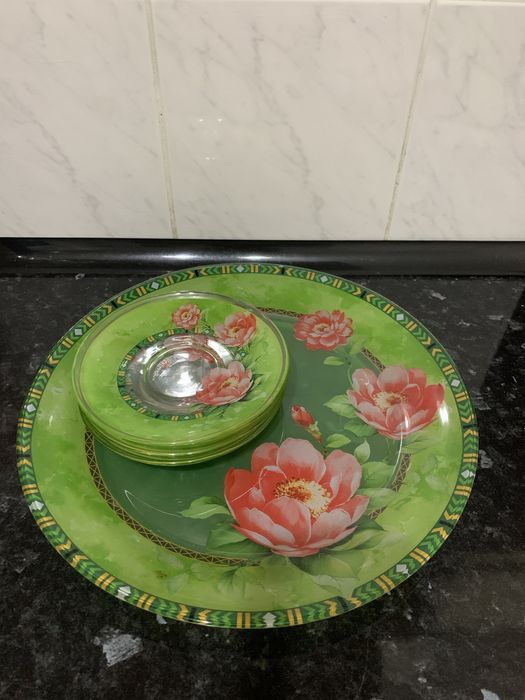 Посуда красивая.