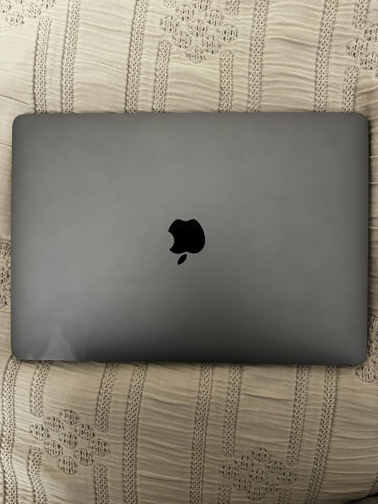 MacBook Pro 13 (2022)