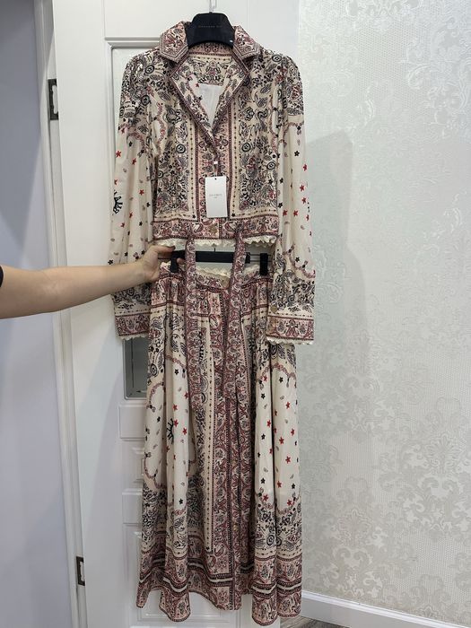 Продам комтюм женский стильный