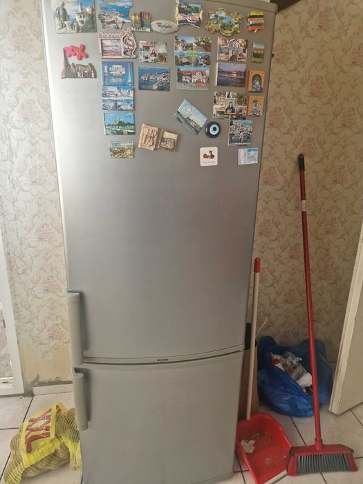 хладилник с фризер Whirlpool