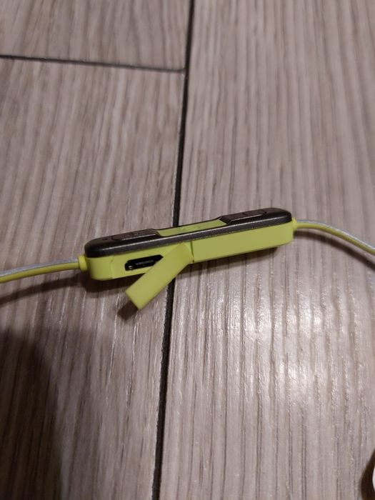 Vand Casti bluetooth JBL Reflect Contour 2