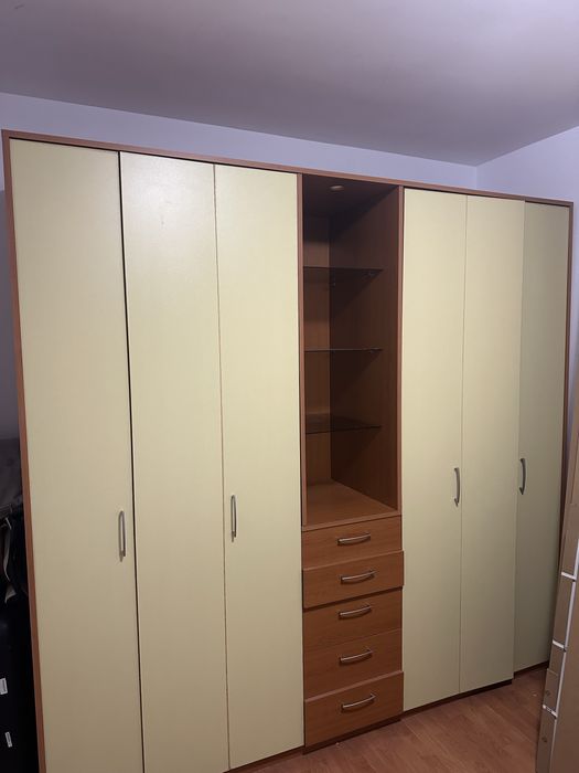 Vand urgent sifonier in stare perfecta 2,25m x 2,15m (h)