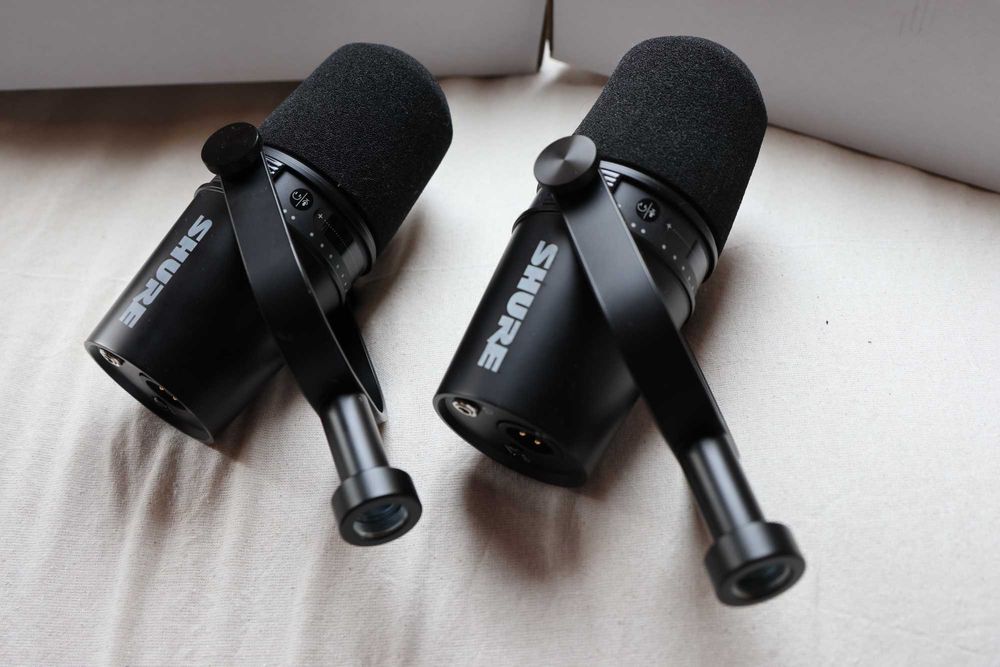 Shure MV7 USB микрофон – 2 бр.