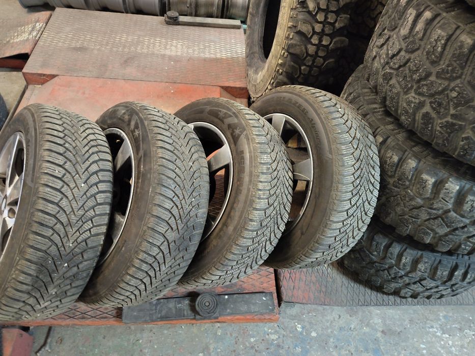 Продавам зимни гуми 205/60/16
