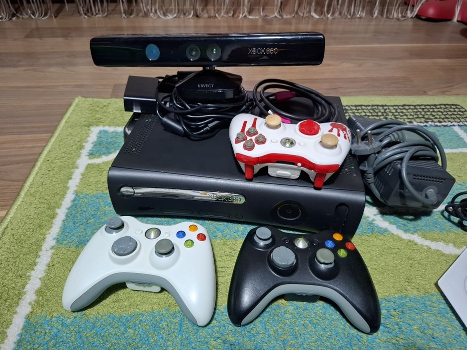 Vand XBOX 360 si sistem KINECT