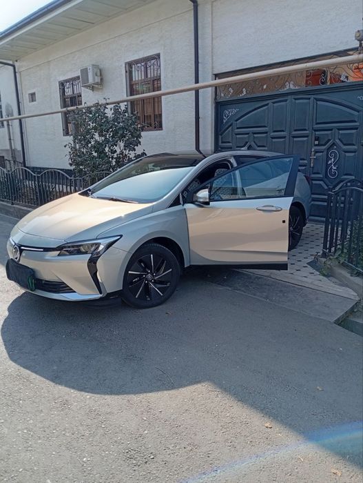 Продается электромобиль