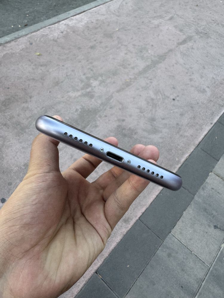 Iphone 11 128 gb idealniy