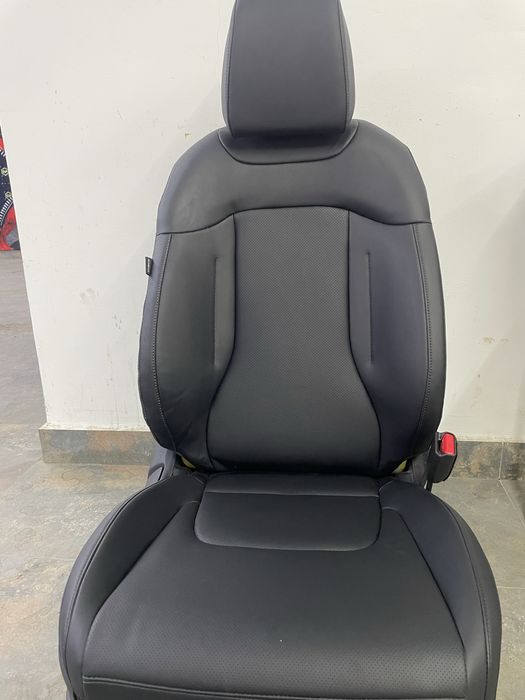 Реставрация сиденья автомобиля и химчистка