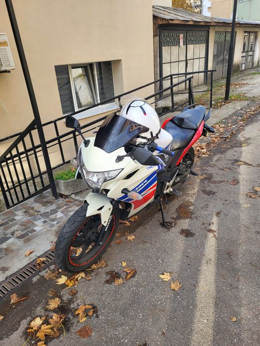 Honda cbr 125r 2013