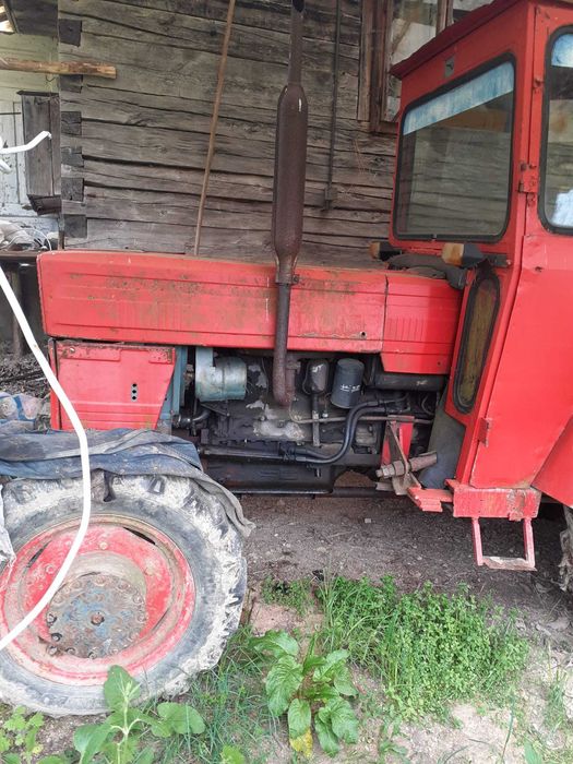 Vand Tractor 640DTC cu troliu si sapa si remorca monoaxa