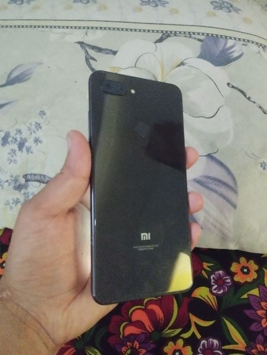 Telefonlar sotiladi