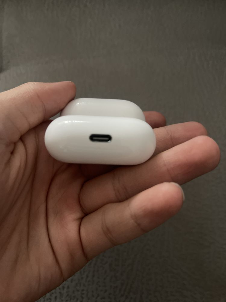 Airpods 4 кейс (А3058 без шума подавления)