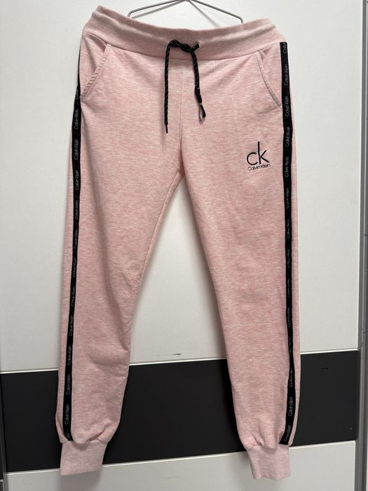 Дънки и анцуг като нови!