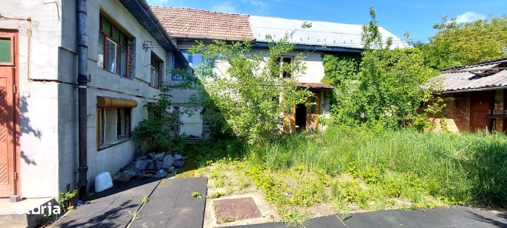 Casa 7 camere suprafata utila 300mp, teren 1000mp,spre vanzare in Cisn