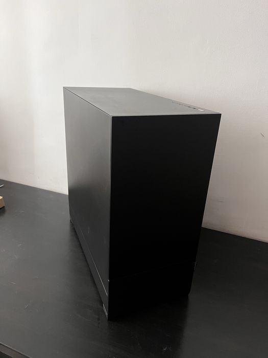 Carcasa fractal design pop silent negru mid
