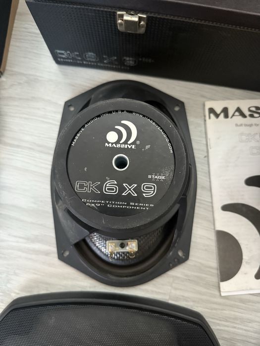 Бас говорители Massive Audio