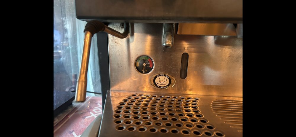 Vand aparat cafea cu tot cu râșniță Rancilio