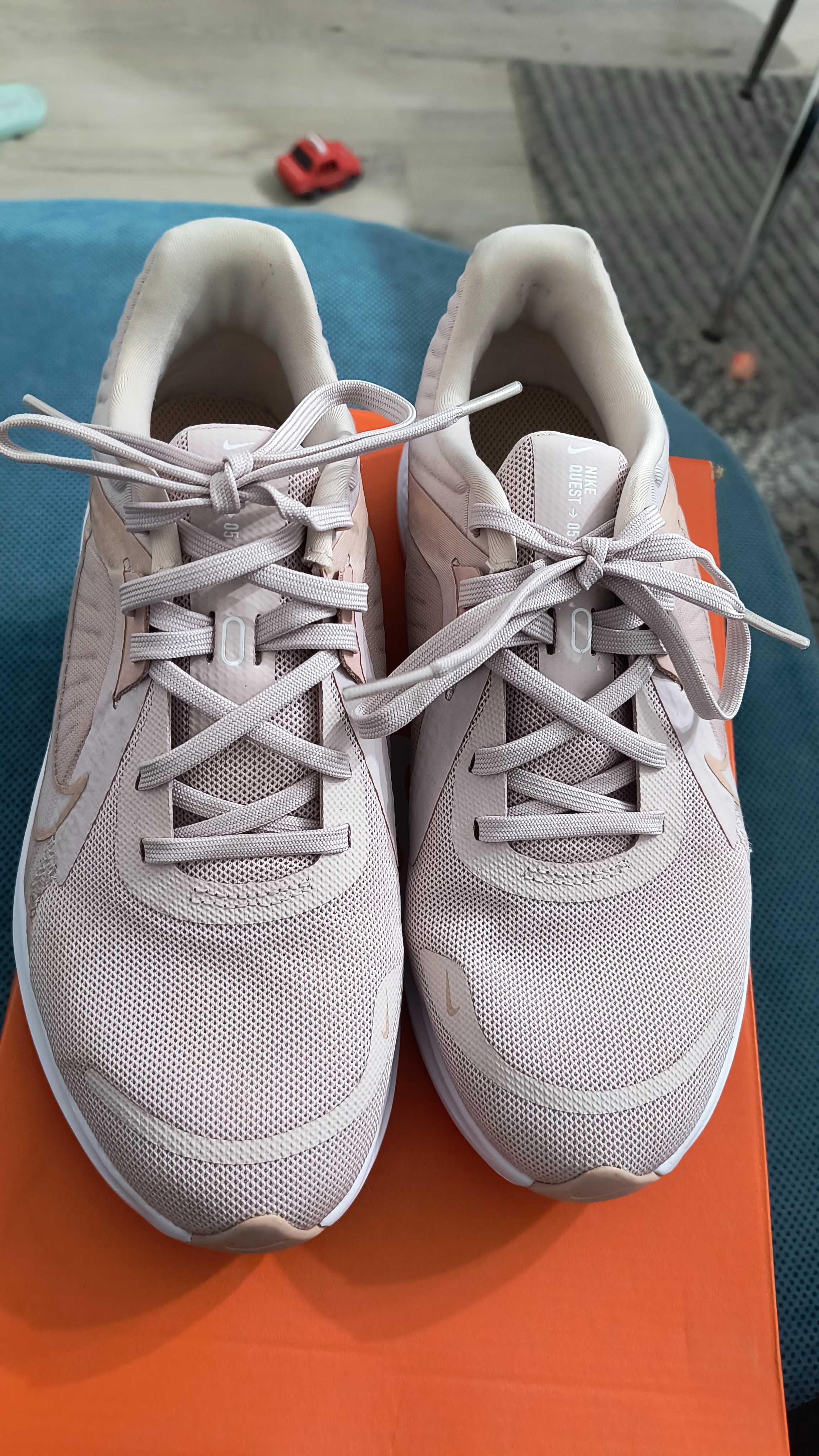 Nike Quest 5 WMNS