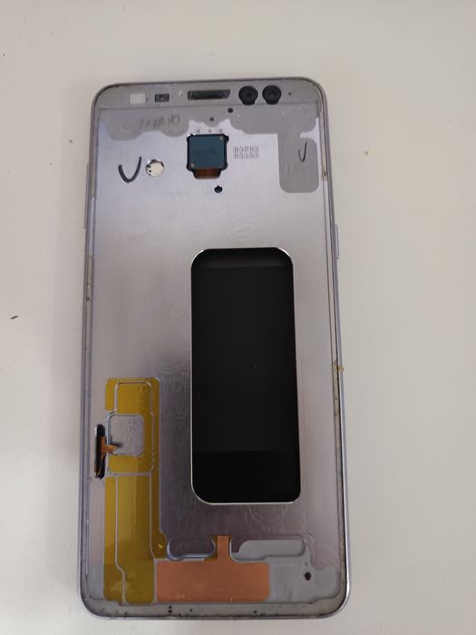 Samsung Galaxy A8 fara display si baterie