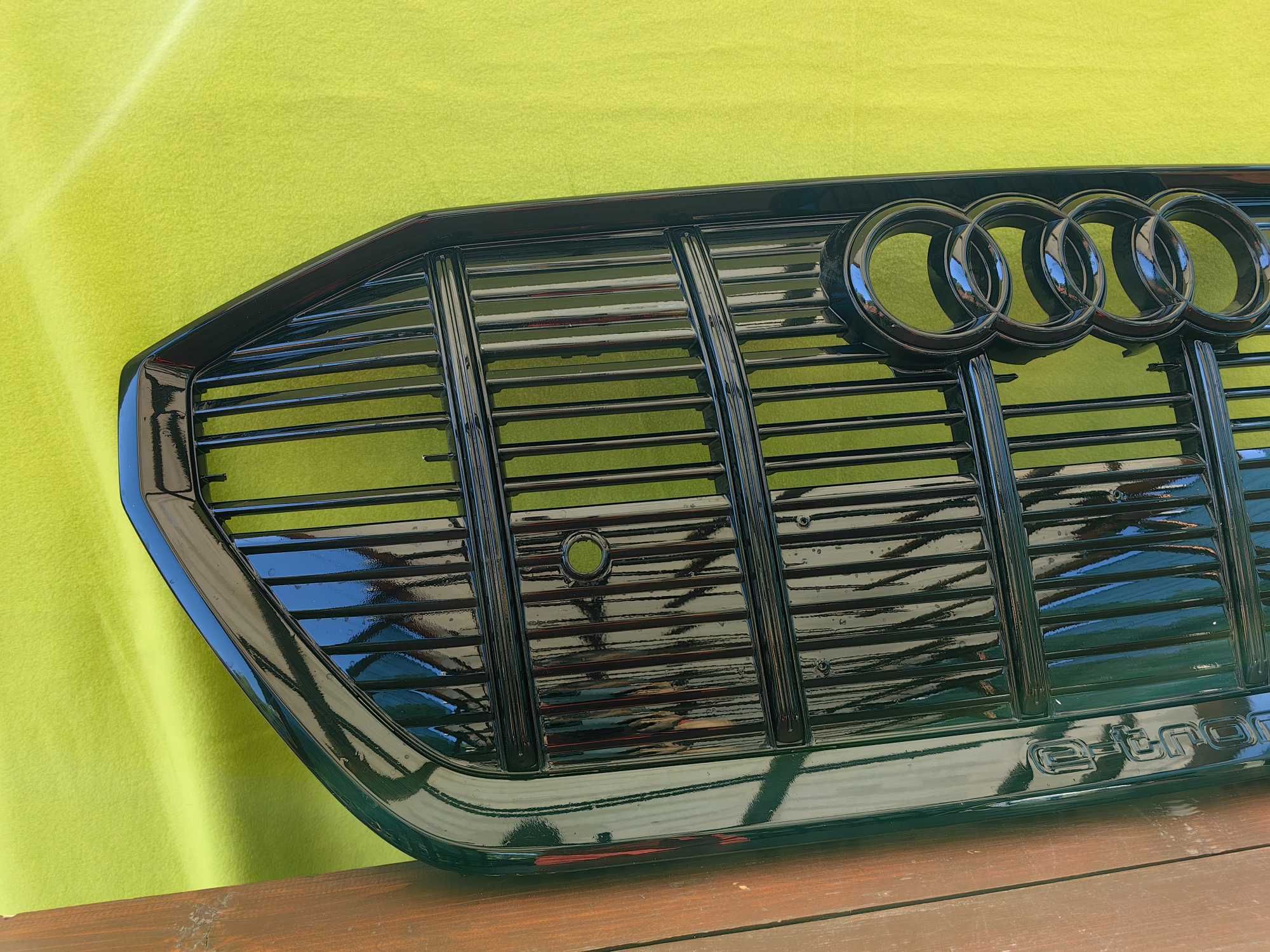 Решетка за Audi E-Tron / Ауди Е Трон Етрон