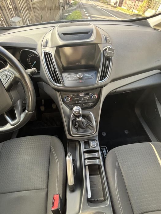 Vând Ford Grand C Max