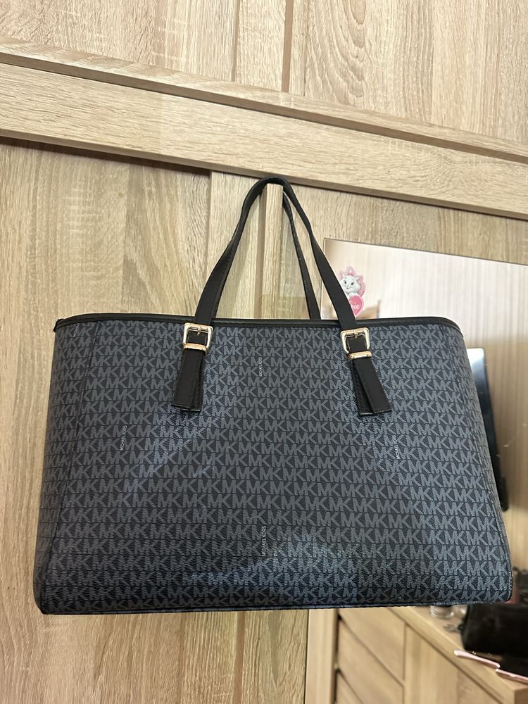 Дамска чанта Michael Kors естествена кожа